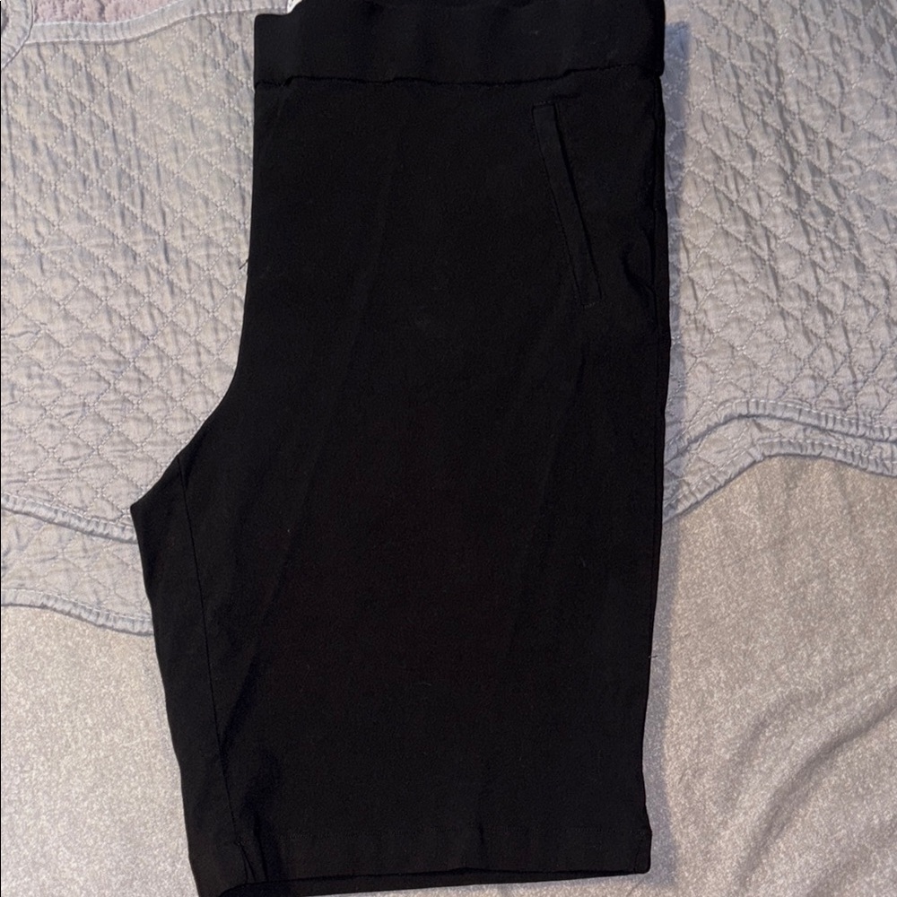 Women’s  Black Bermuda Shorts - Picture 8 of 11